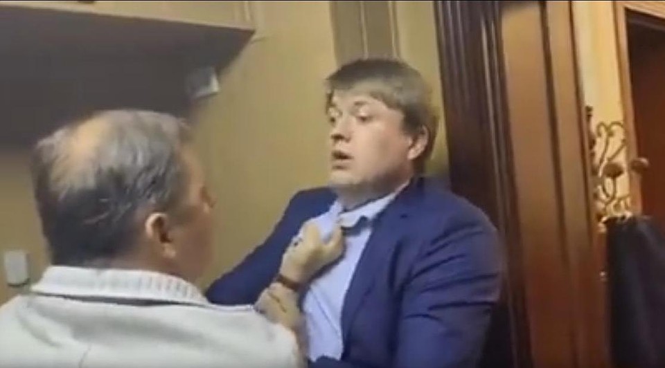 Все это происходило в зале официальных делегаций аэропорта Фото: Кадр видео