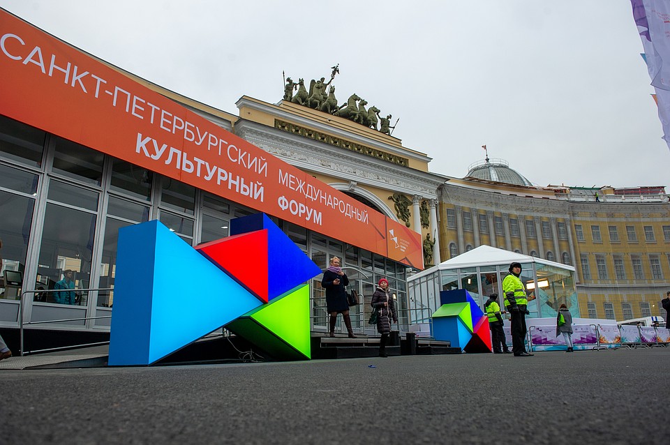 Главной площадкой традиционно станет Главный штаб Эрмитажа. Фото: Олег ЗОЛОТО