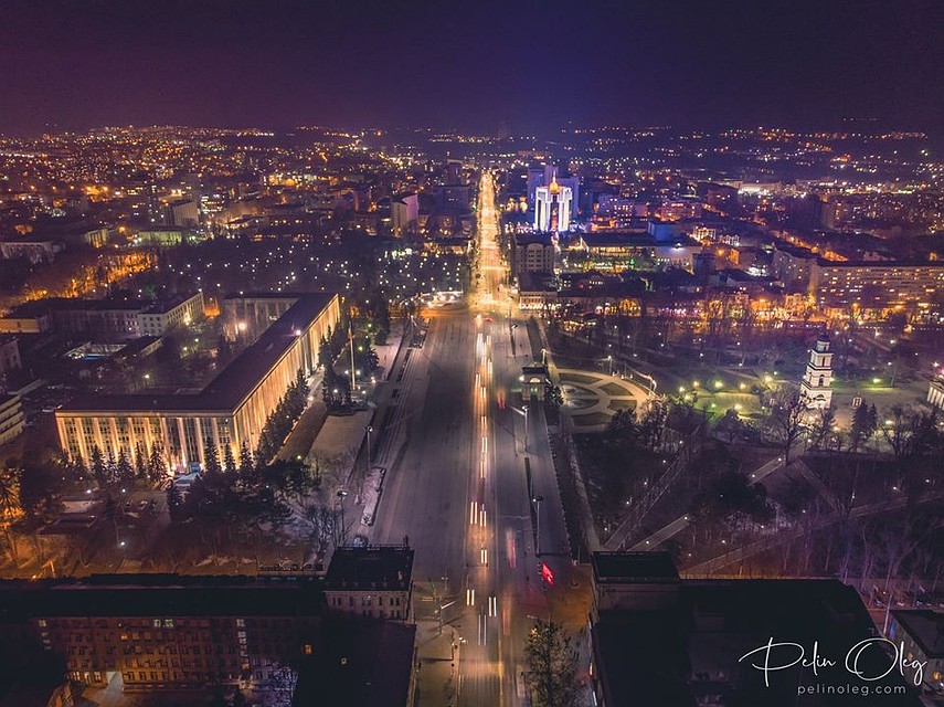 Ночной Кишинев. Фото: Пелин Олег