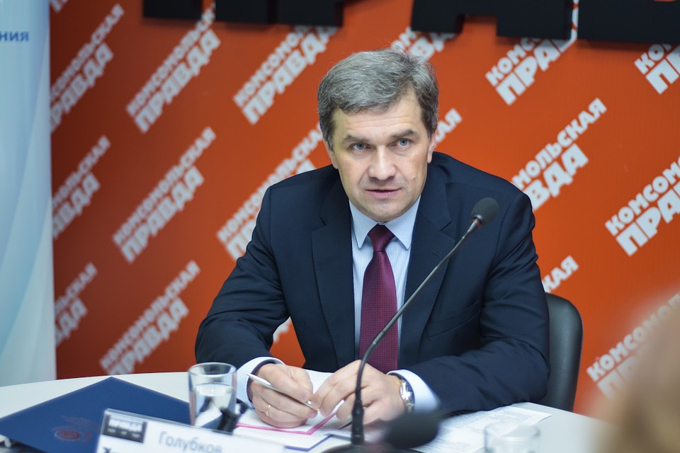 Владимир Голубков управляющий Новосибирскимрегиональным отделением Фонда социального страхования РФ, считает, что снижениетравматизмавозможно только при соблюдении всех правил охраны труда. Фото: Алена МАРТЫНОВА