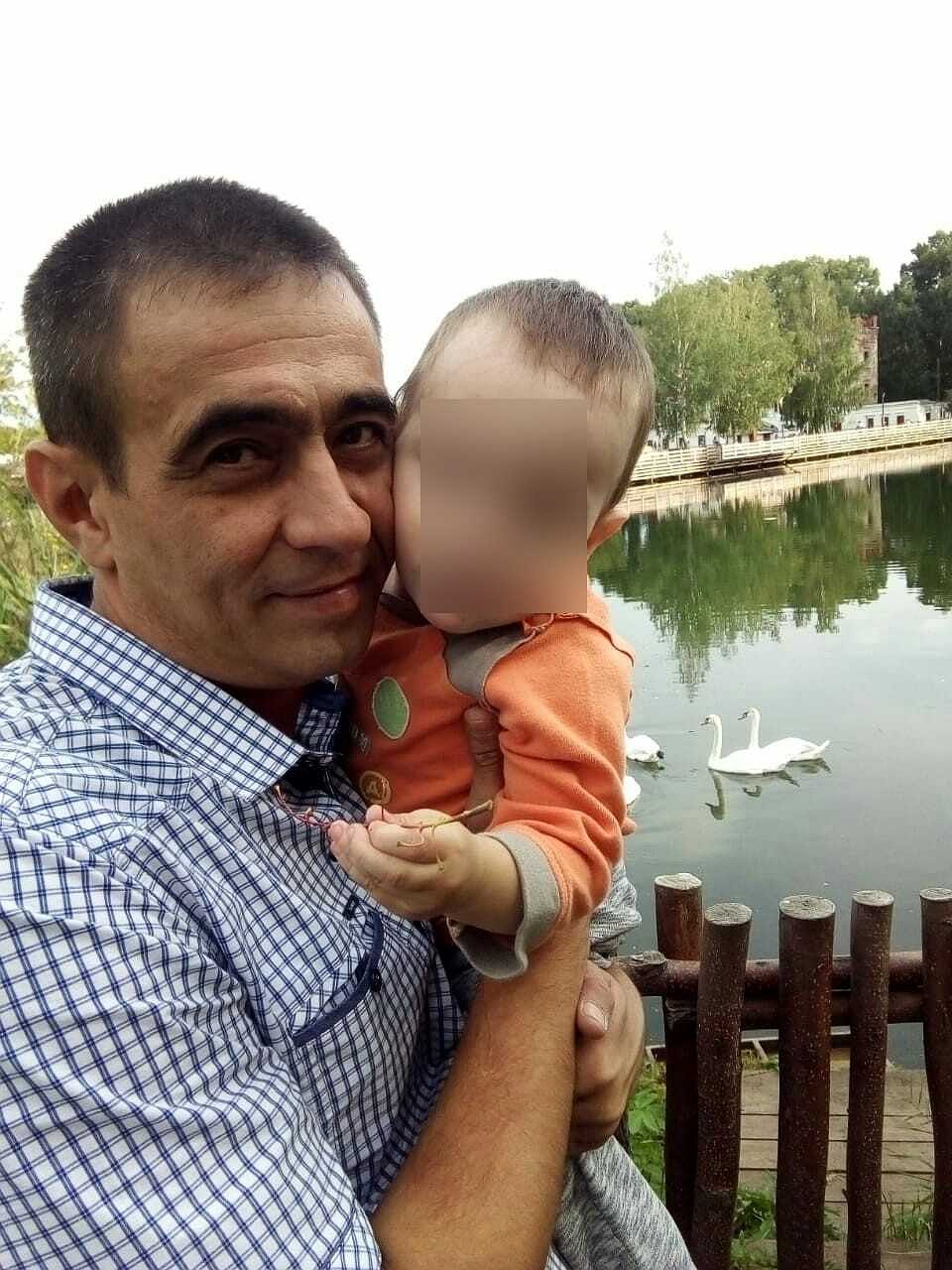 Не пожалел мужчина даже родного 2-летнего сына. Фото: соцсети