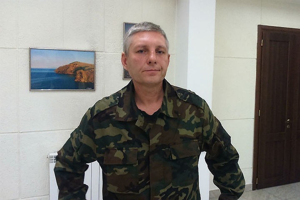 Юрий Старовойтов одним из первых прибыл на место крушения - в разрушенном доме погиб его младший брат. Фото: Андрей СИНЬКОВ
