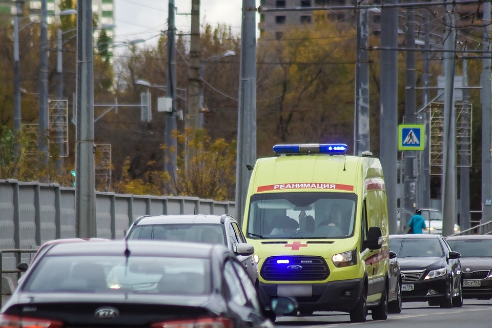 От профессионализма водителя скорой помощи нередко зависит жизнь человека Фото: Светлана МАКОВЕЕВА