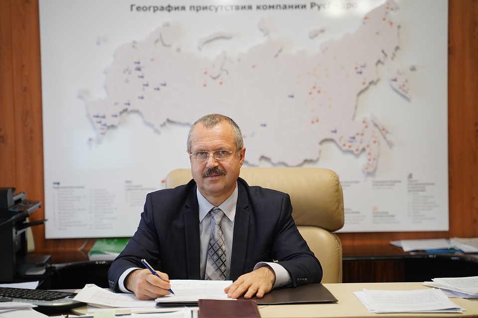 Олег Леонов: «Воспитание преемственности в коллективе – один из основополагающих моментов». Фото: Светлана МАКОВЕЕВА