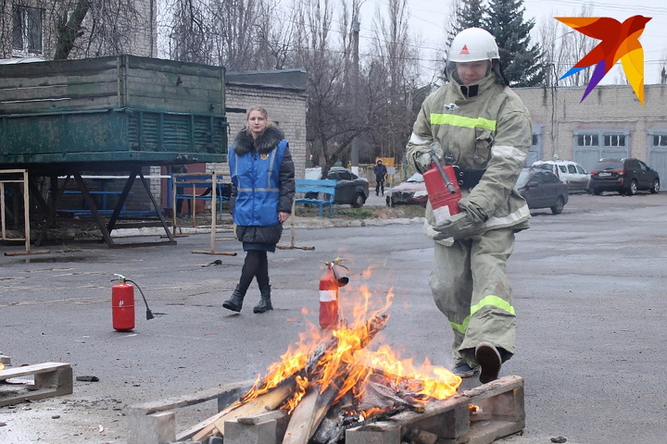 А вот и наш маленький пожар. Не повторяйте такие эксперименты без присутствия профессионалов!