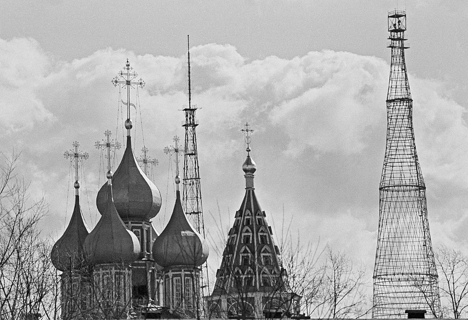 Шуховская башня и церковь Ризоположения, 1982 год. Фото: Б.Кавашкина и И.Юдаша /Фотохроника ТАСС/