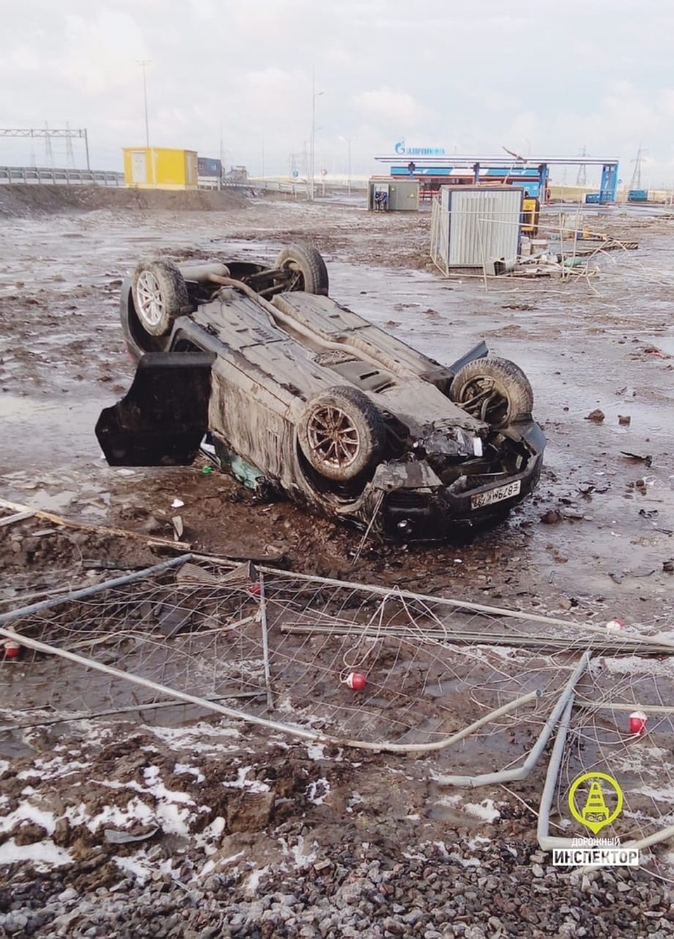 К счастью, все люди, находившиеся в BMW X5, живы-здоровы. Фото: vk.com/dorinspb