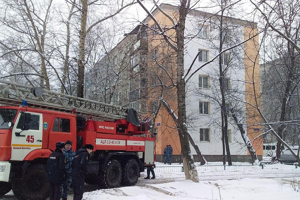 В Нижнем Новгороде штурмуют квартиру мужчины, устроившего взрыв на Светлоярской Фото: Юлия ВАСИЛИШИНА