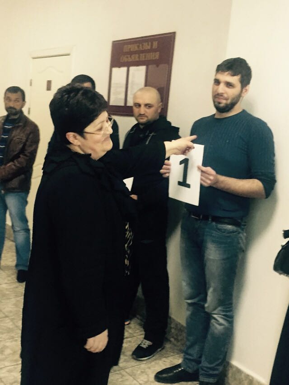 На самом деле великий комбинатор похож на шоумена только в общих чертах, но свидетели как один говорили, что он — копия телеведущего. Фото: пресс-служба МВД РСО - Алании