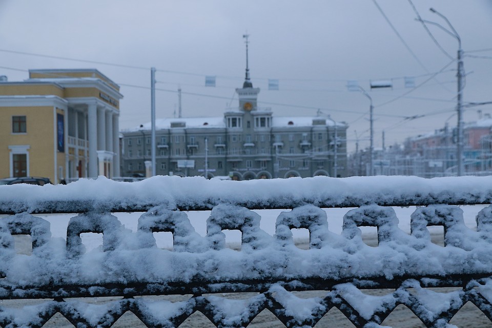 Мокрый снег в Барнауле Фото: Олег УКЛАДОВ