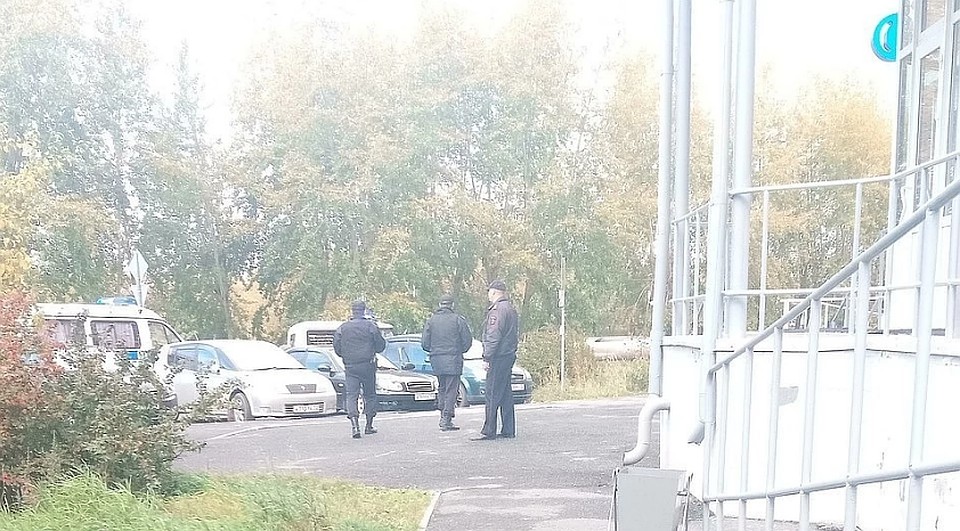 Полиция ищет налетчика на банк "Открытие". Фото УМВД по Тюменской области