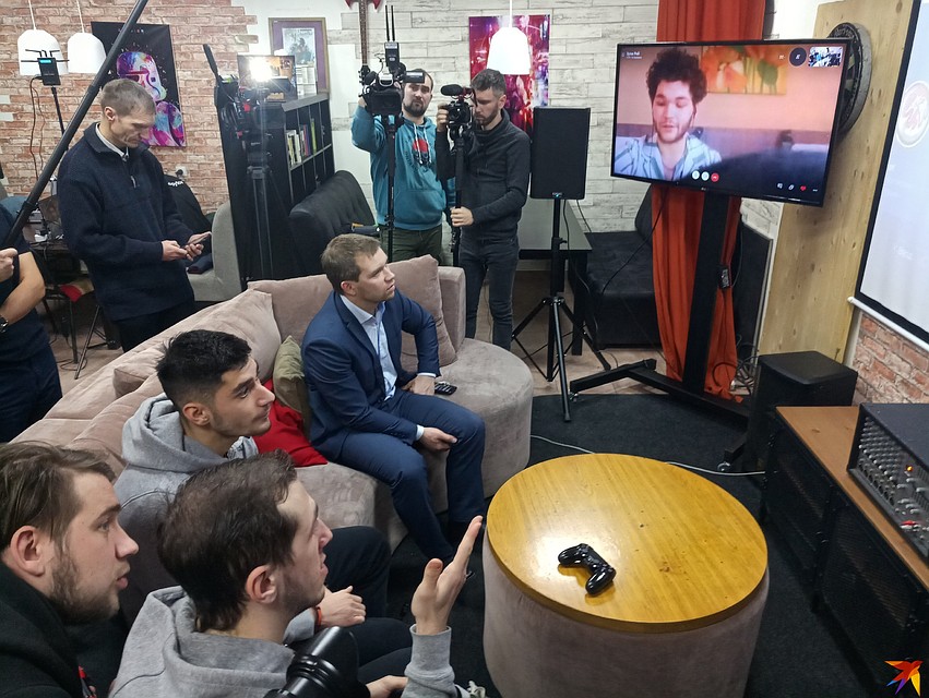 Сказать, что посылка удивила Даниила – всё равно что промолчать Фото: Ирина Ромашкина