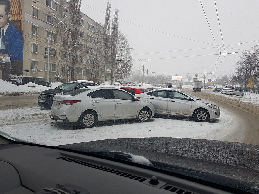 По городу множество ДТП, которые затрудняют движение