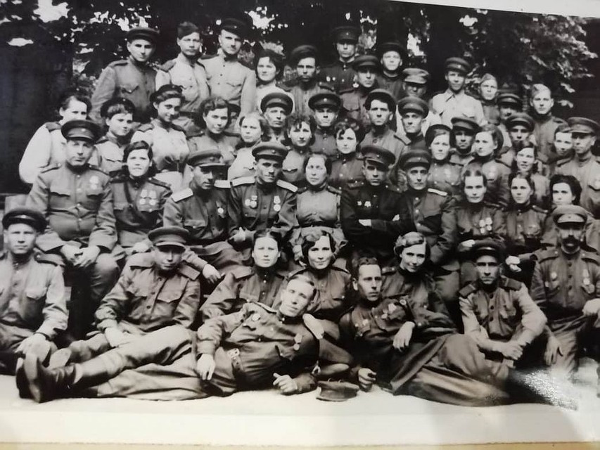 Фронтовая фотография. До конца войны дожили не все. Фото: из архива героя публикации