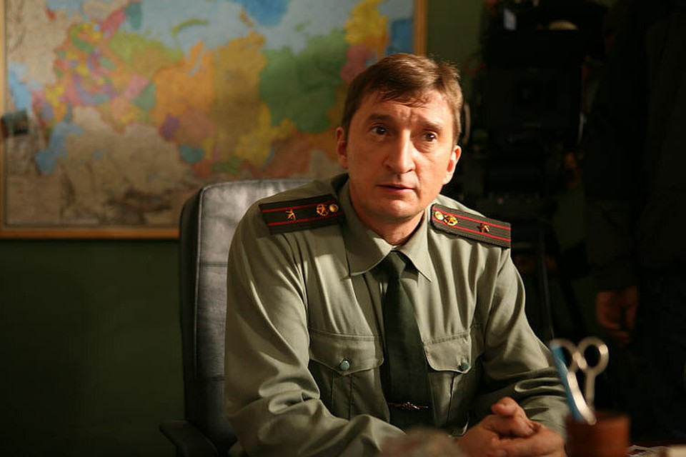 Герой «Улицы разбитых фонарей» считает, что нынешняя служба - как пионерский лагерь, не то, что в его годы Фото: Скриншот с видео