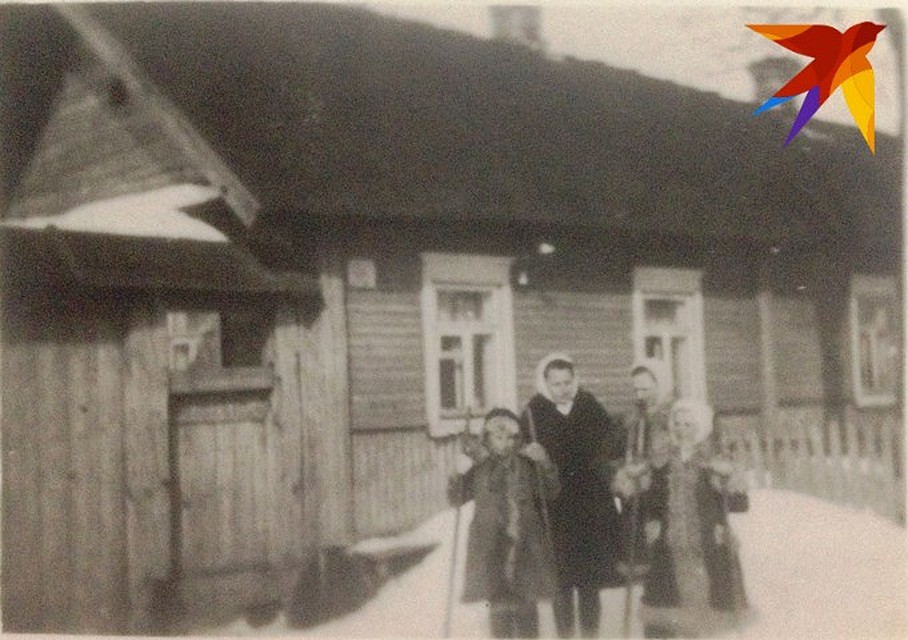 Так дом выглядел в 1946-м. Фото из семейного архива.