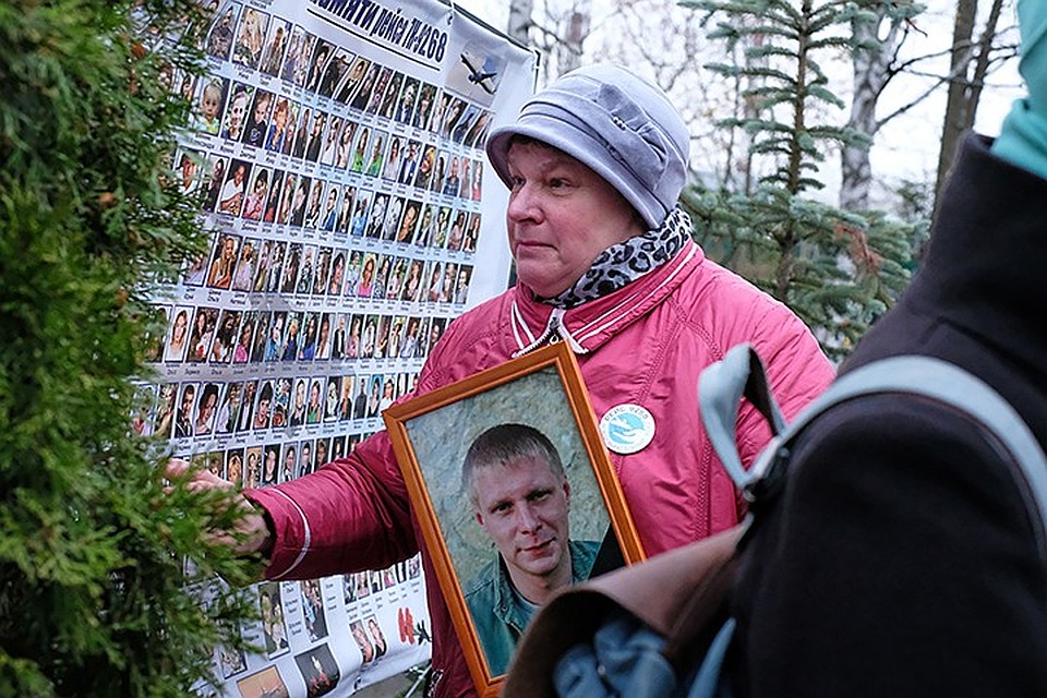 Семьи погибших в крушении А321 над Синайским полуостровом продолжают судиться с властями Египта. Фото: Артем КИЛЬКИН