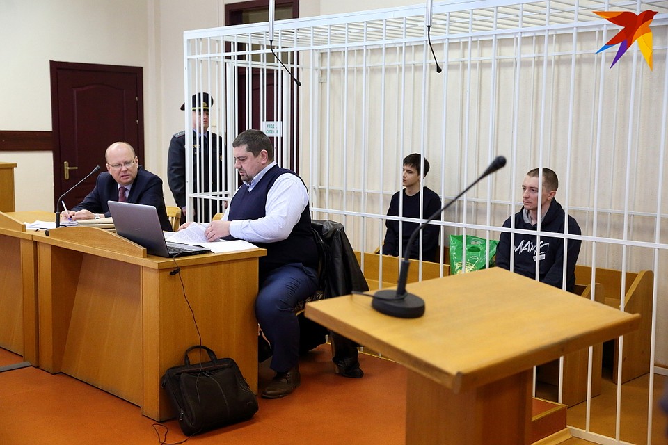 Молодым людям предъявлено обвинение в нарушении правил обращения с пиротехникой. Фото: Святослав ЗОРКИЙ