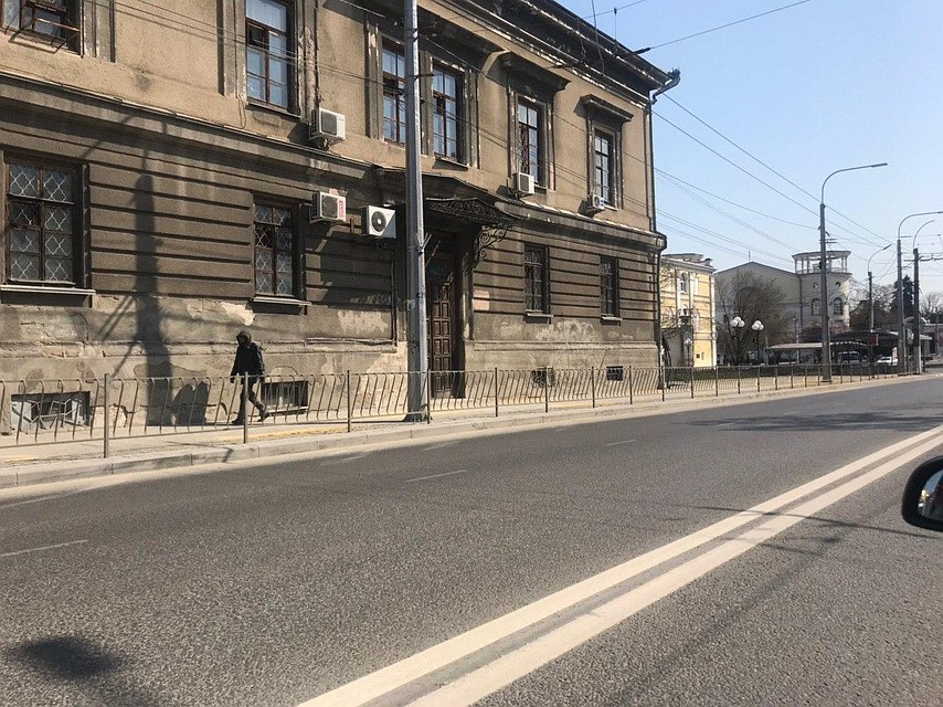 Улица Александра Невского: ремонт закончен, но людей нет. Фото: Анна КИРИЕНКО