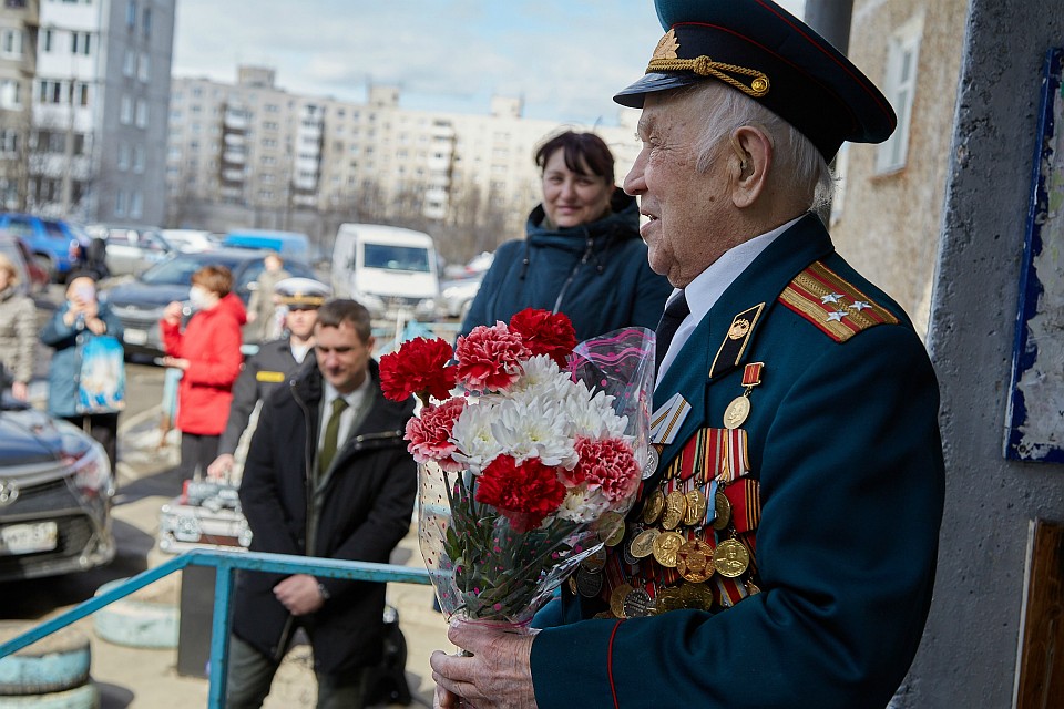 Ветераны были рады услышать душевные песни военных лет. Фото: пресс-служба СФ