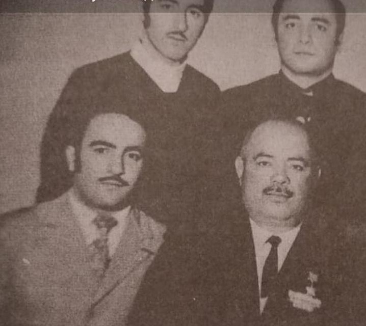 Мирза Джабиев с сыновьями в конце 1970-х годов.