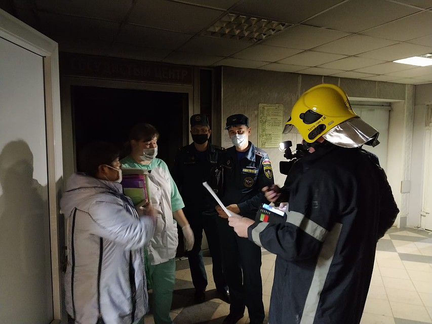 Причину возникновения возгорания пока выясняется. Фото: МЧС Татарстана