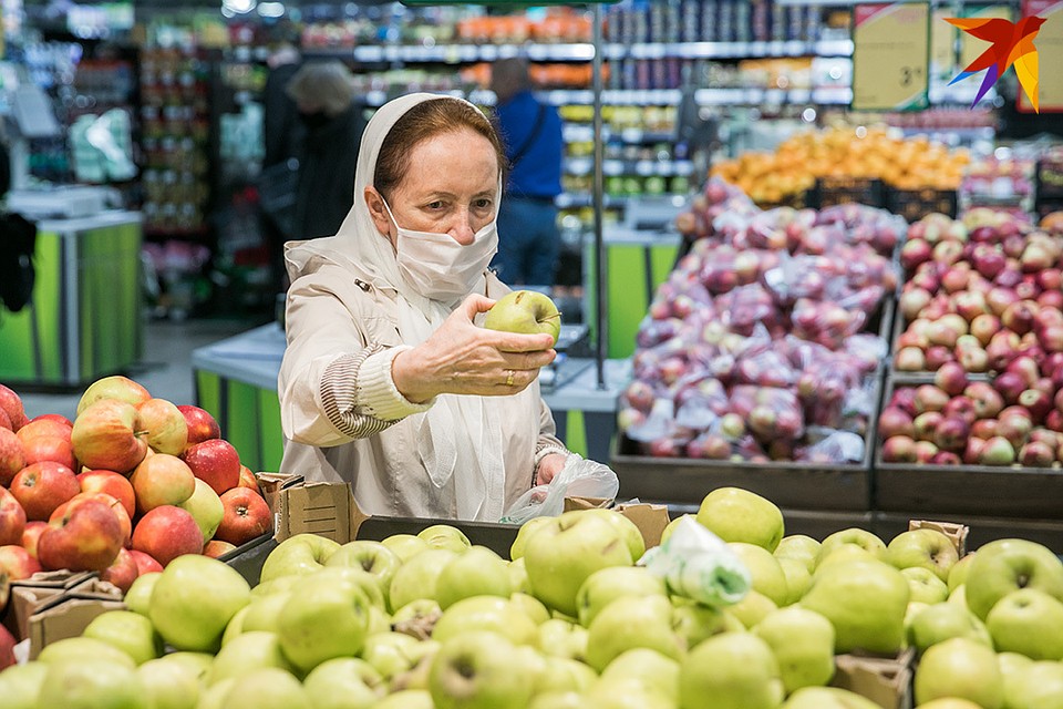 Белорусские яблоки на полках в дефиците Фото: Павел МАРТИНЧИК