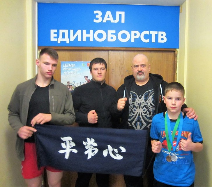 в 2019 году его биография пополнилась еще одним достижением - окончанием «Московского психолого-социального университета» с присвоением "магистерской" квалификации по специализации "психология"
