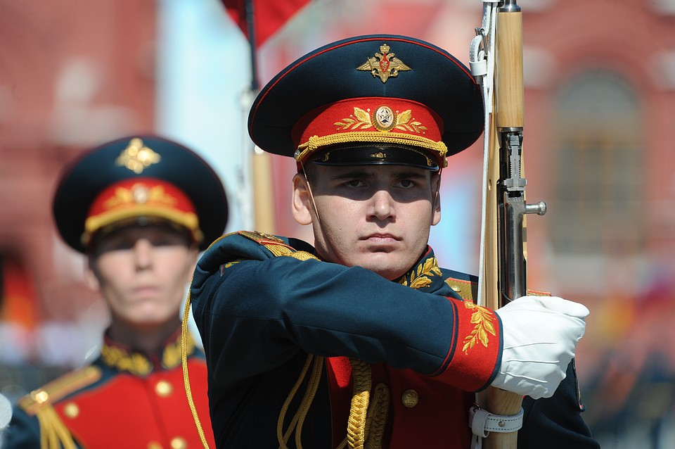 Парад в этом году будет 24 июня. Фото: Владимир ВЕЛЕНГУРИН