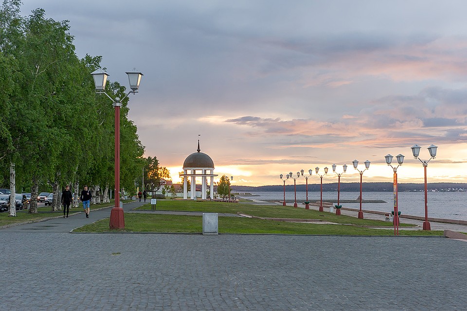 Петрозаводск. Ротонда на Онежской набережной. Фото: Олег ЗОЛОТО