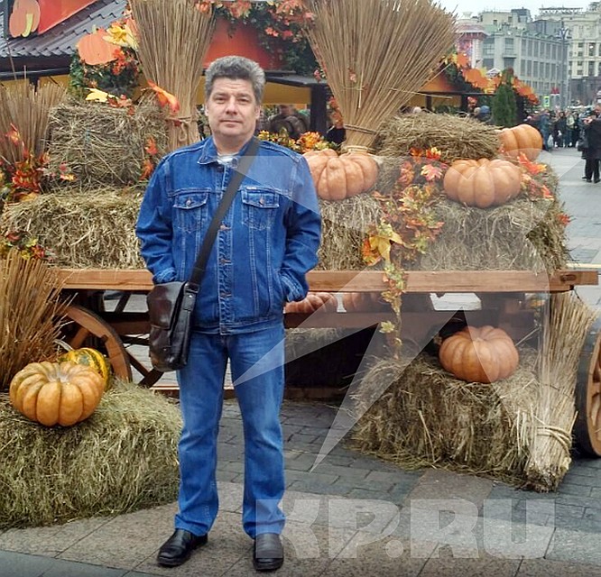 Водителем фургона оказался 57-летний Сергей Захаров