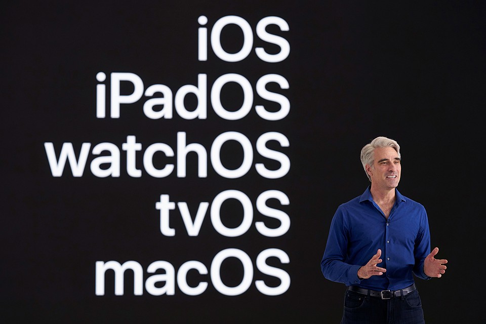 Как всегда, много новых наворотов в iOS. Теперь у нее индекс 14 Фото: REUTERS