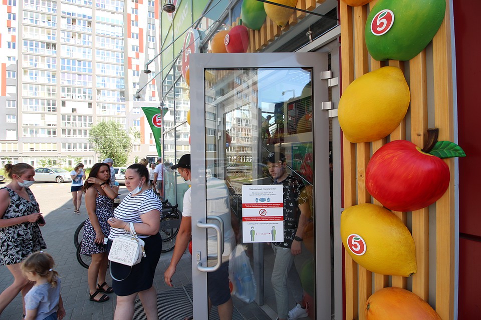 В пятницу в Калининграде открылись супермаркеты "Пятерочка". Фото: Иван МАРКОВ