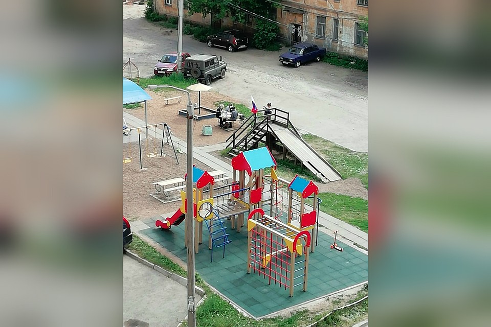 Дети тоже голосуют за внесение поправок. Фото: vk.com/kirov_blacklist