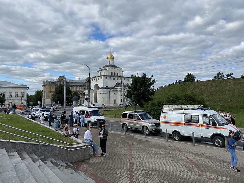 Пожар в центре города собрал множество зрителей Фото: ГУ МЧС по Владимирской области