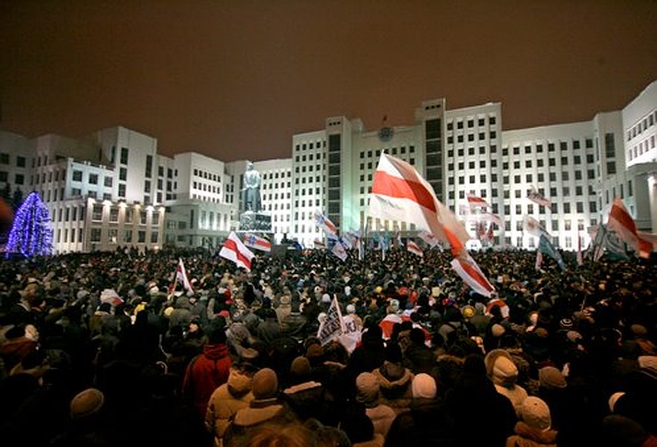 Митинг оппозиции на площади Независимости в Минске Фото: Дмитрий БРУШКО