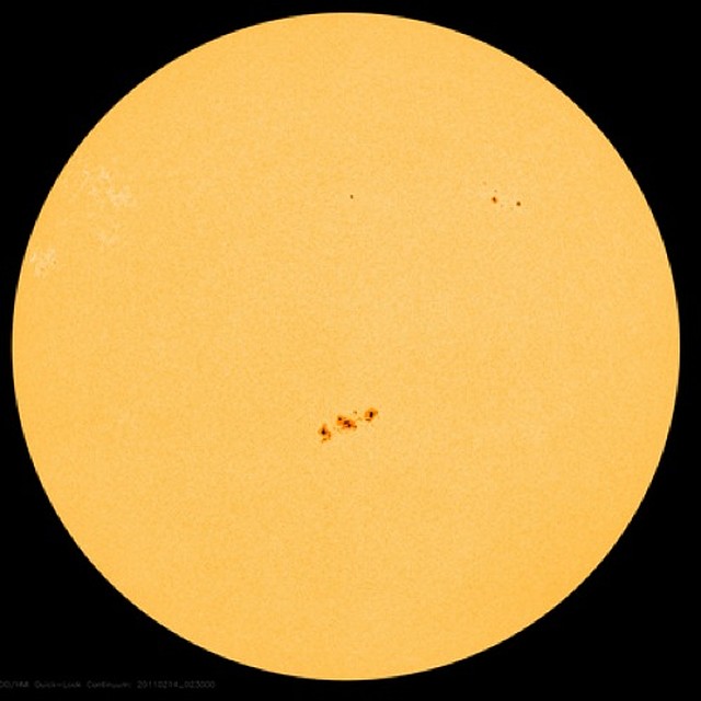 Область AR1158 быстро растет и представляет угрозу для Земли вспышками.
