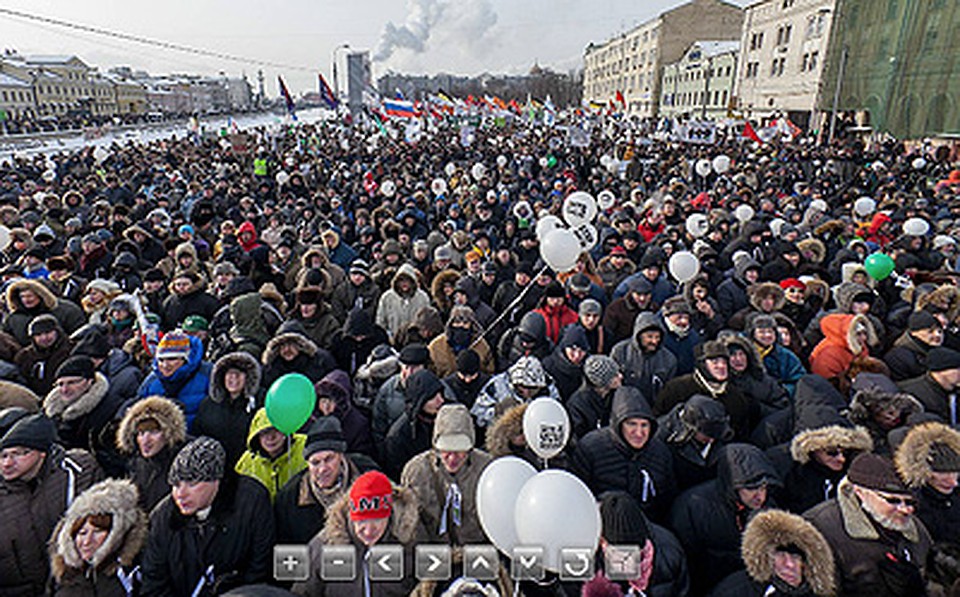 По клику - смотрите уникальную фотопанораму митинга на Болотной площади!