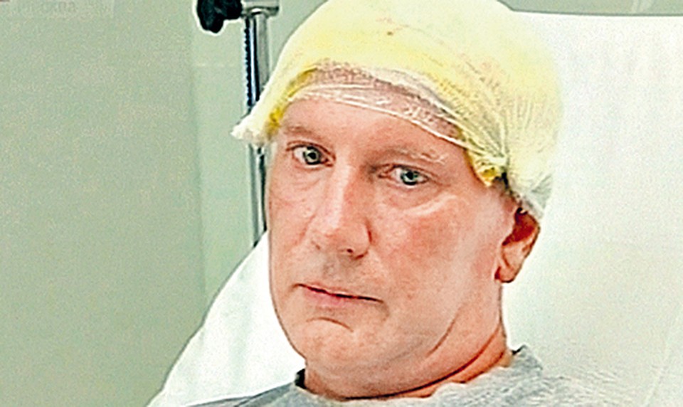 Александр Сизов попал в больницу с ожогами и переломами. Свое спасение он считает чудом.
