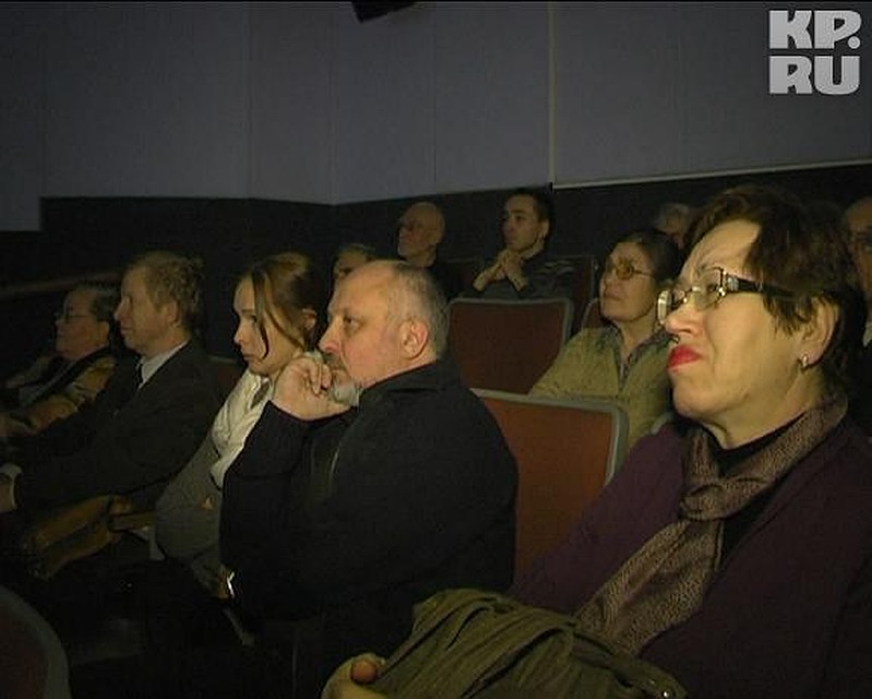 В малый зал "Дома кино" пришли ветераны уральского туризма. Фильм их оскорбил