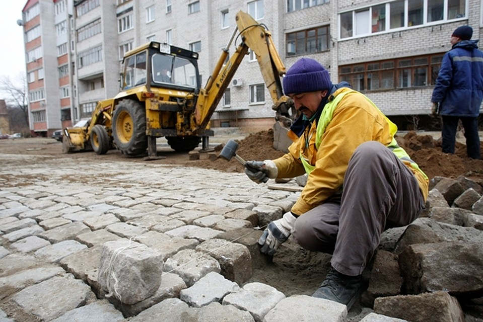 На брусчатку приходится чуть больше десятой части всех дорог.