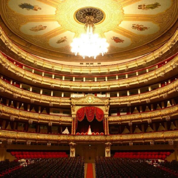 Спектакль «Четыре персонажа в поисках сюжета» в Большом театре