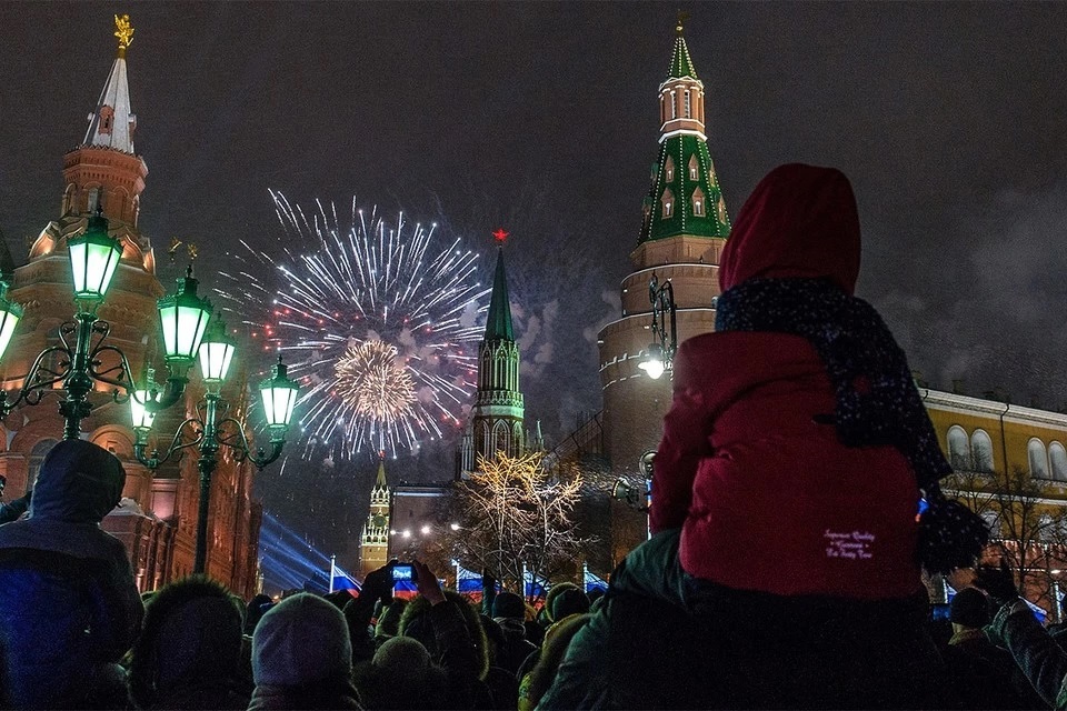 Салют на Новый год в Москве 2020-2021: прямая онлайн-трансляция