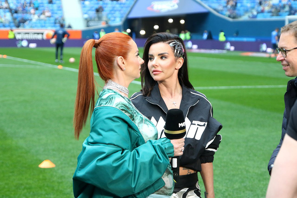 Группа «Тату» убрала из своих концертов песню «Я сошла с ума»