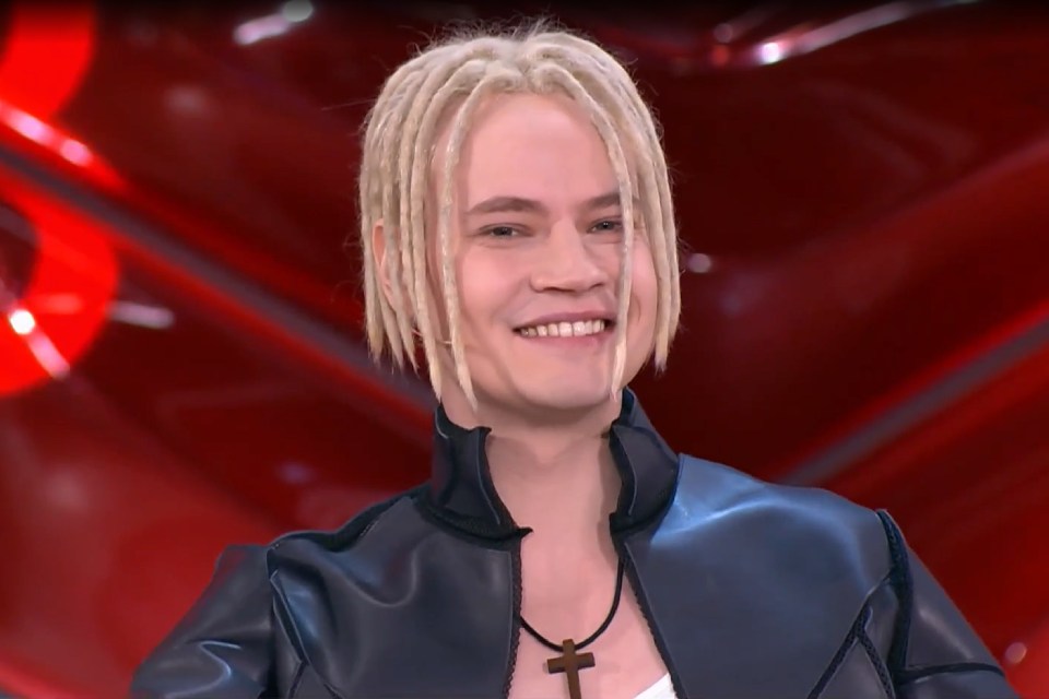 SHAMAN показал на шоу «Малахов» своих родителей и бабушку