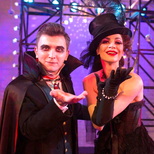 Шоу «Кабаре. Сны на Патриарших: Новогодний Hokuspokus!» в театре МОСТ