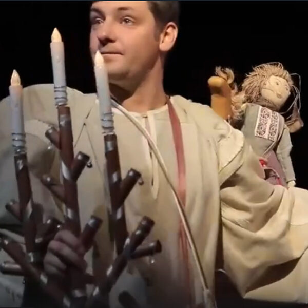 Спектакль «Сказы из сундука. Петр и Феврония» в Театре «Глас»