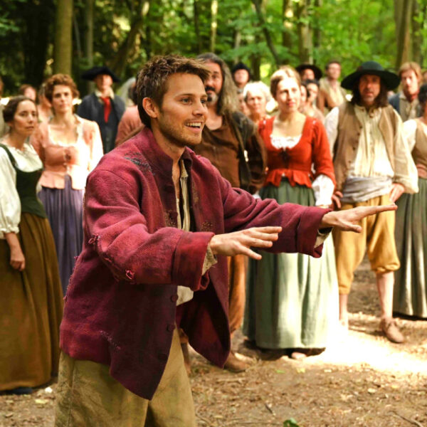 Рецензия на фильм «Холоп из Парижа» (2024): ремейк хита Клима Шипенко обошелся без отсебятины