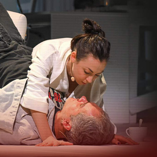 Спектакль «Небо позднего августа» в Театре Вахтангова