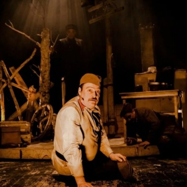 Спектакль «Будь здоров, школяр!» в театре «У Никитских ворот»